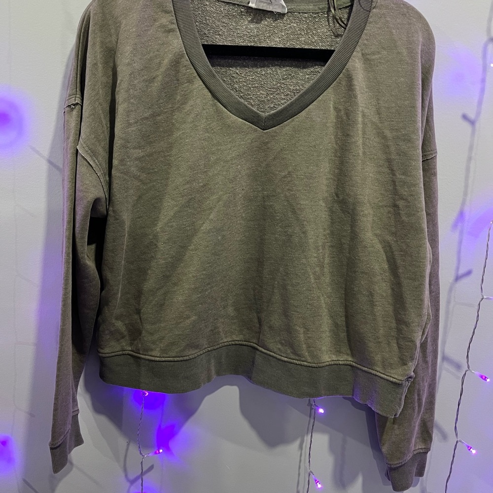 Crop top FREE PERFUME AND SOAP